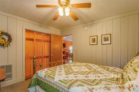 8184 Jacks Creek Road Green Mountain NC 28740