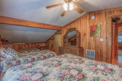 8184 Jacks Creek Road Green Mountain NC 28740