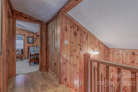 8184 Jacks Creek Road Green Mountain NC 28740