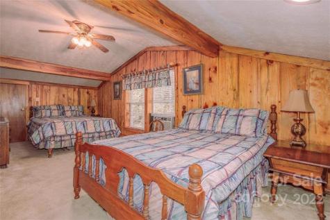 8184 Jacks Creek Road Green Mountain NC 28740