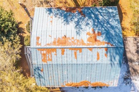 8184 Jacks Creek Road Green Mountain NC 28740