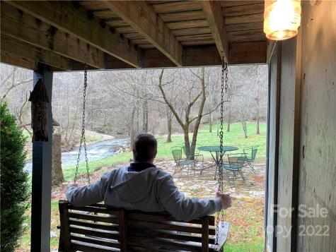 8184 Jacks Creek Road Green Mountain NC 28740