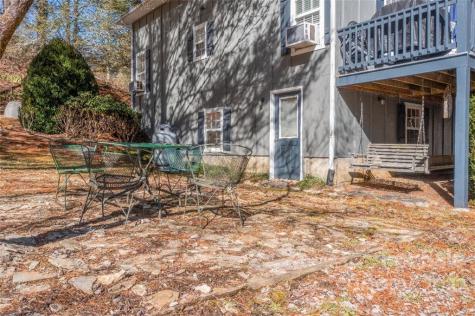 8184 Jacks Creek Road Green Mountain NC 28740