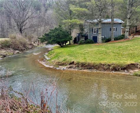 8184 Jacks Creek Road Green Mountain NC 28740