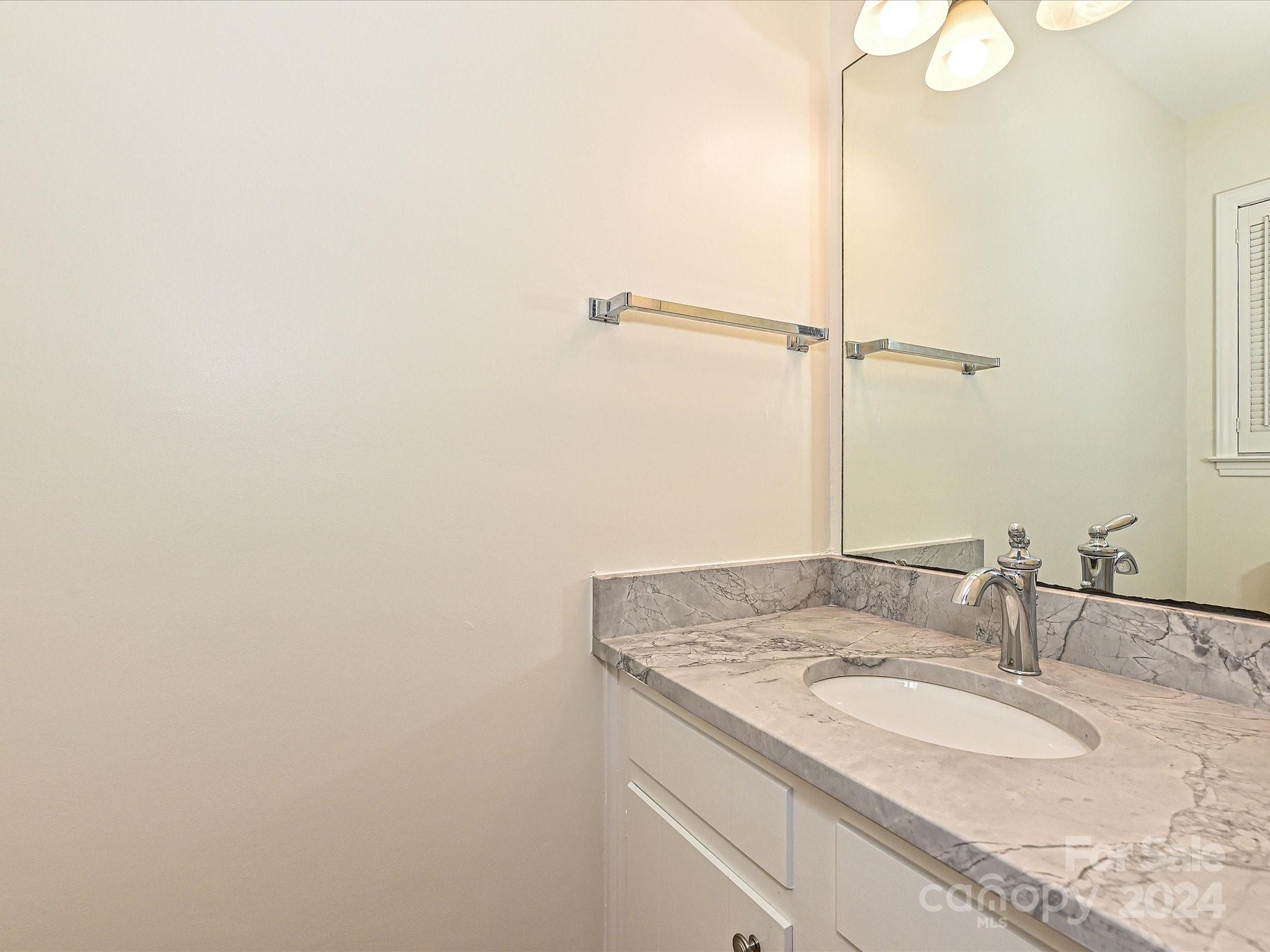 2450 Ainsdale Road Charlotte NC 28226