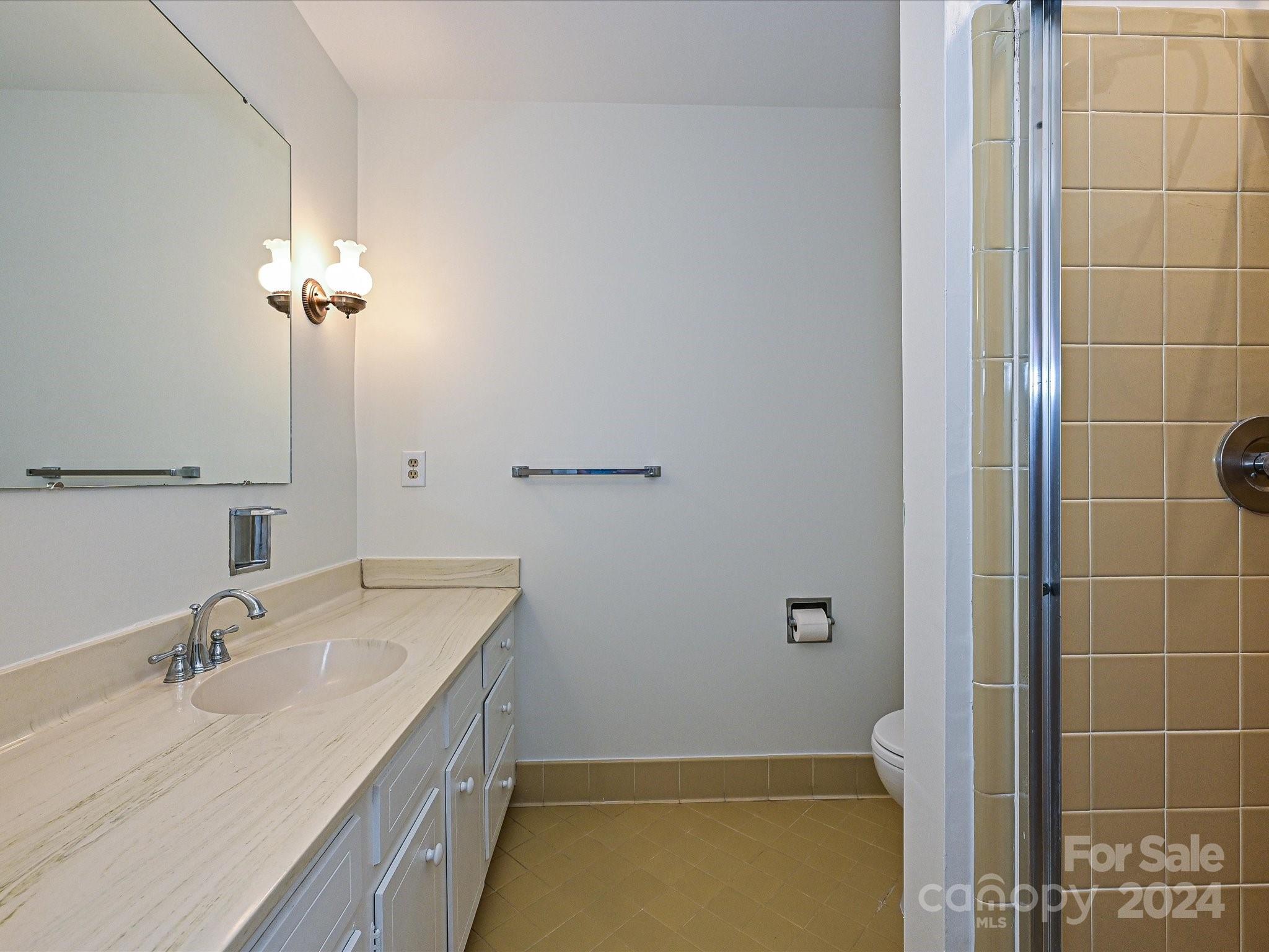 2450 Ainsdale Road Charlotte NC 28226