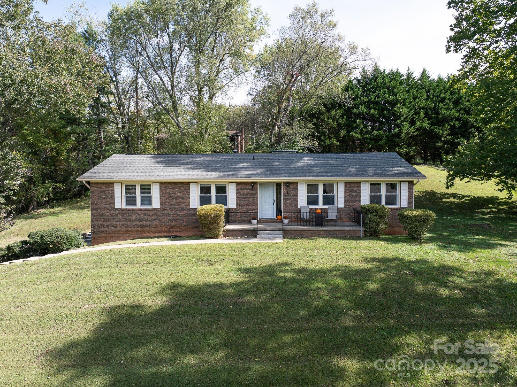 16 Sun Valley Court Alexander NC 28701