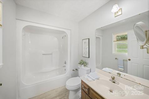 16 Sun Valley Court Alexander NC 28701