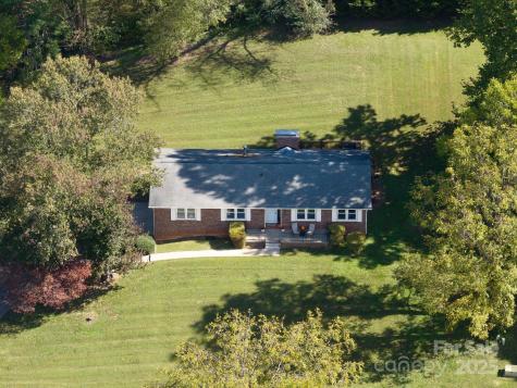 16 Sun Valley Court Alexander NC 28701