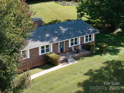 16 Sun Valley Court Alexander NC 28701