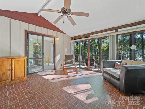 31 Shorewood Drive Asheville NC 28804