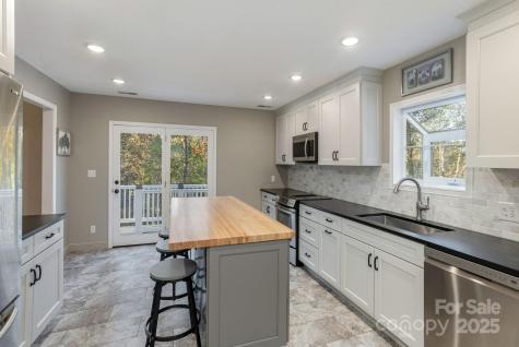 10 Tahchee Trail Fletcher NC 28732