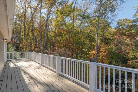 10 Tahchee Trail Fletcher NC 28732