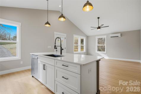 133 Moore Street Hendersonville NC 28739