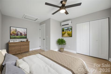 133 Moore Street Hendersonville NC 28739