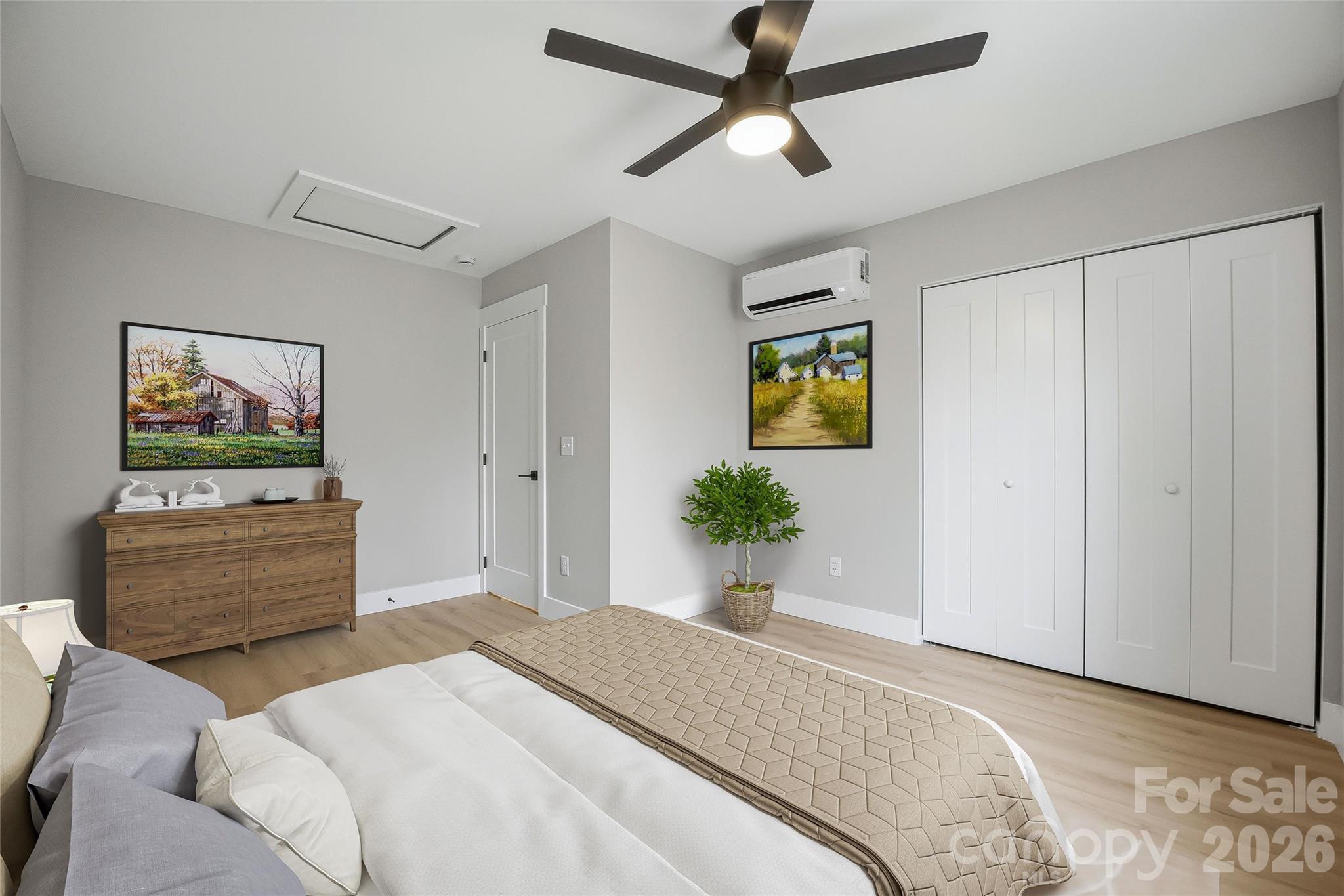133 Moore Street Hendersonville NC 28739