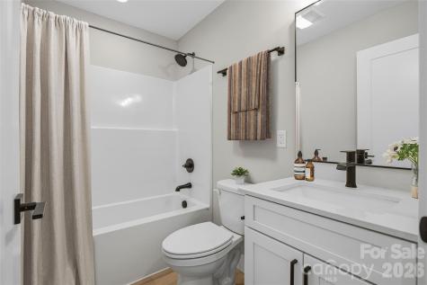 133 Moore Street Hendersonville NC 28739