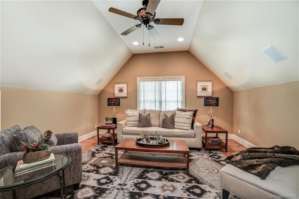 2644 Knollwood Road Charlotte NC 28211