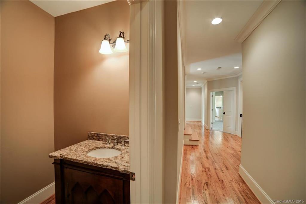2644 Knollwood Road Charlotte NC 28211