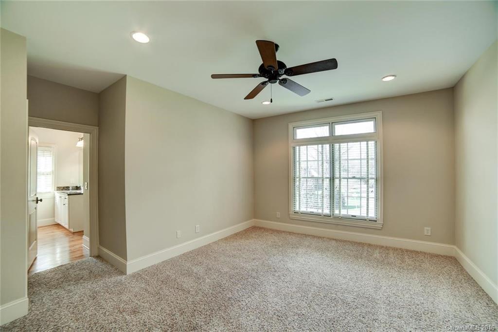 2644 Knollwood Road Charlotte NC 28211