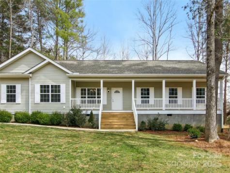 14 Fox Run Drive Fairview NC 28730