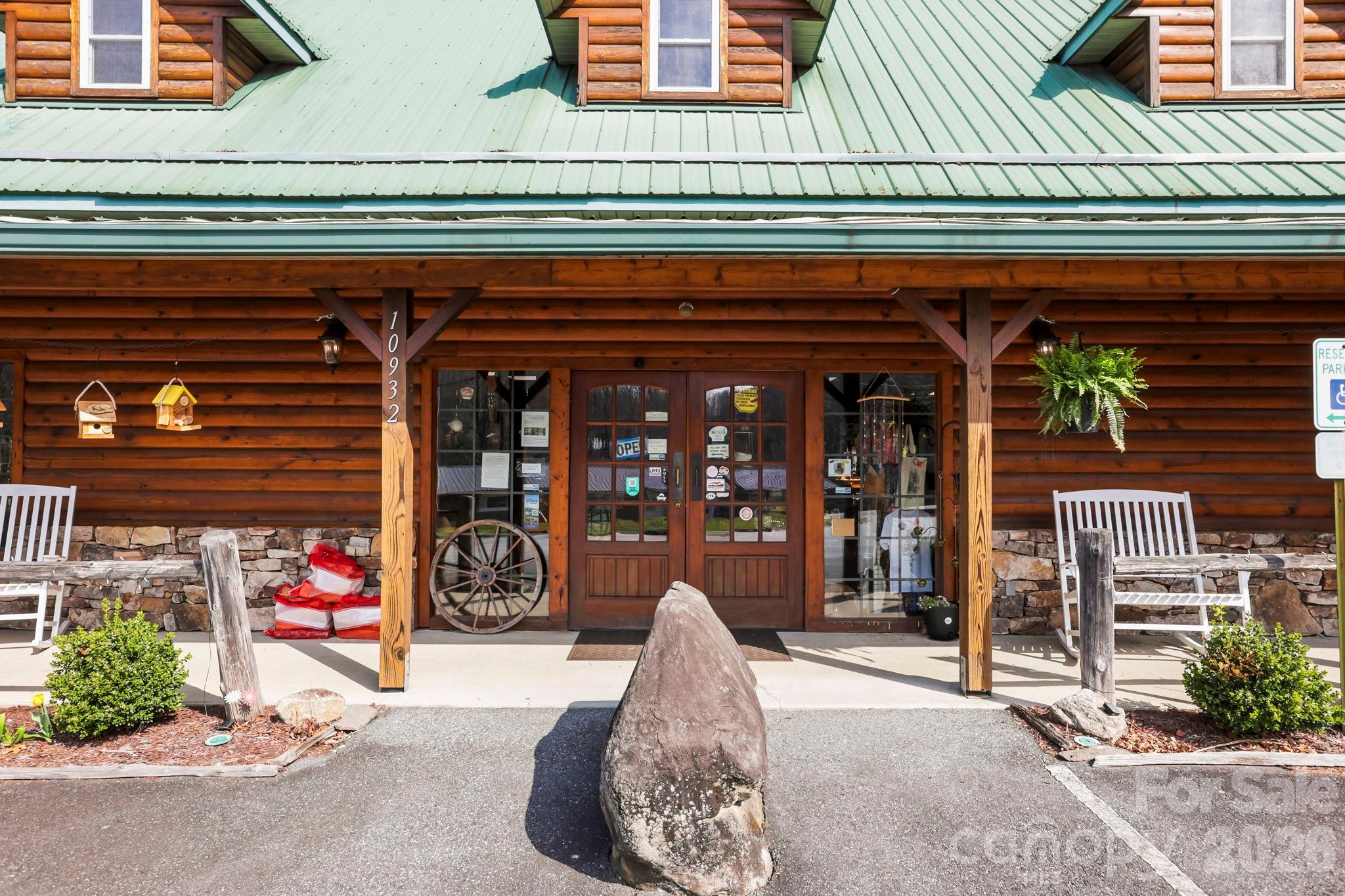 10932 Rosman Highway Lake Toxaway NC 28747
