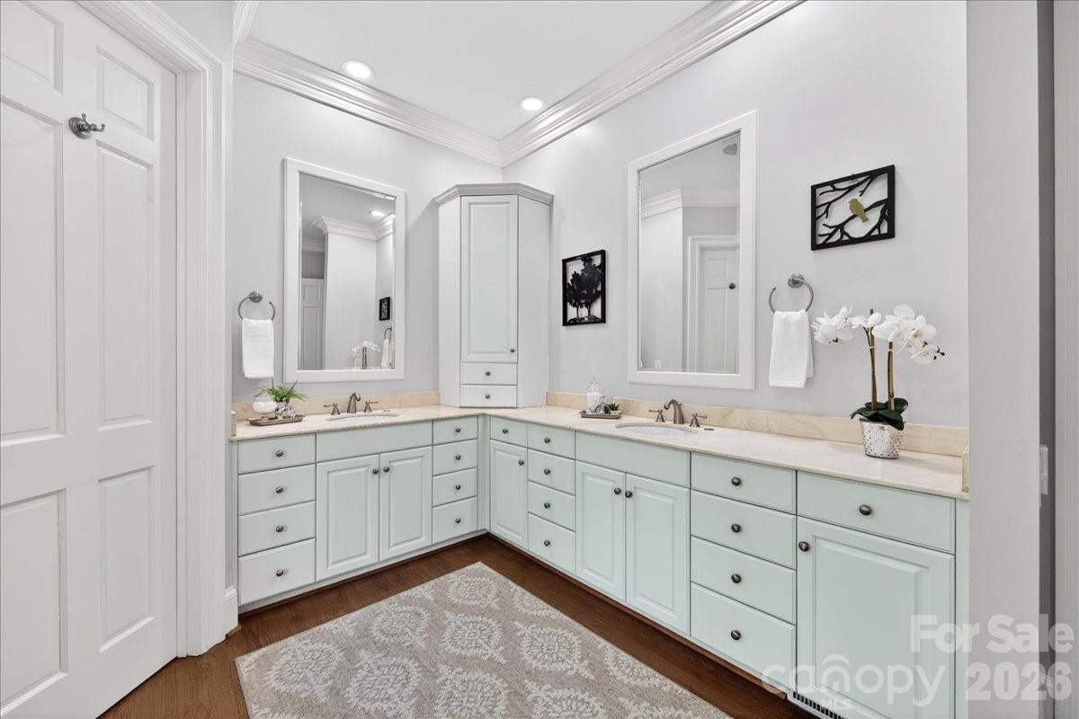 2135 Sharon Avenue Charlotte NC 28211