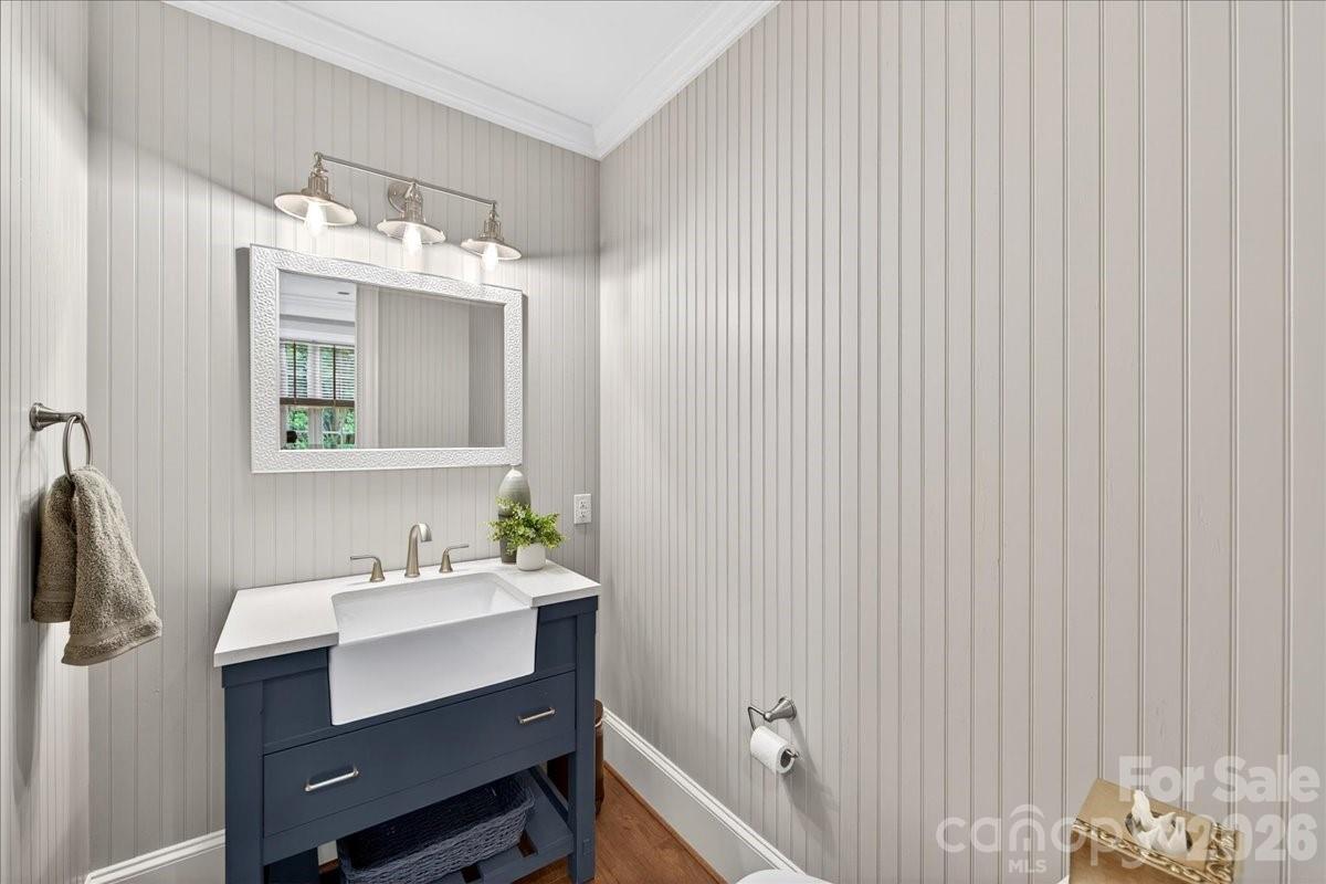 2135 Sharon Avenue Charlotte NC 28211