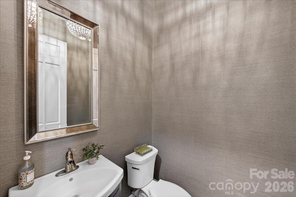 2135 Sharon Avenue Charlotte NC 28211