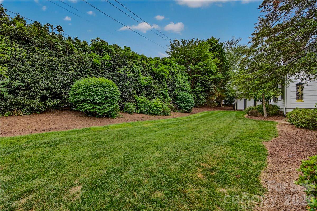 2135 Sharon Avenue Charlotte NC 28211