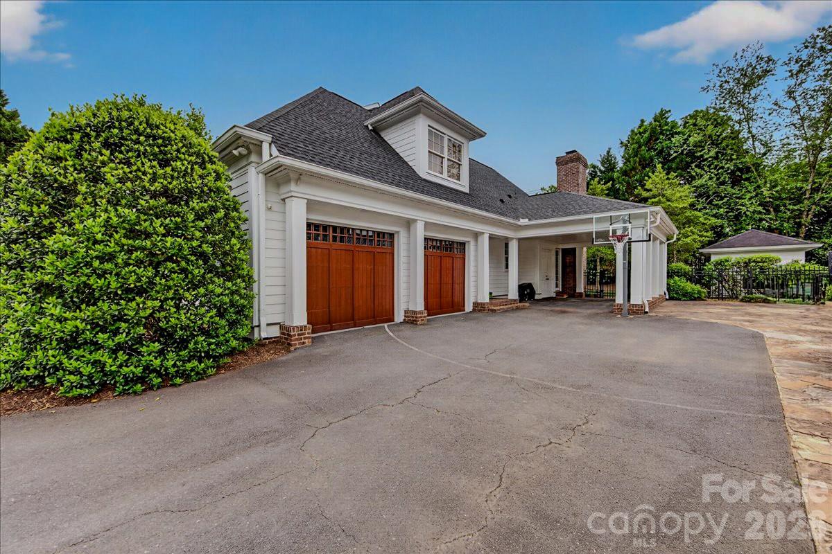 2135 Sharon Avenue Charlotte NC 28211