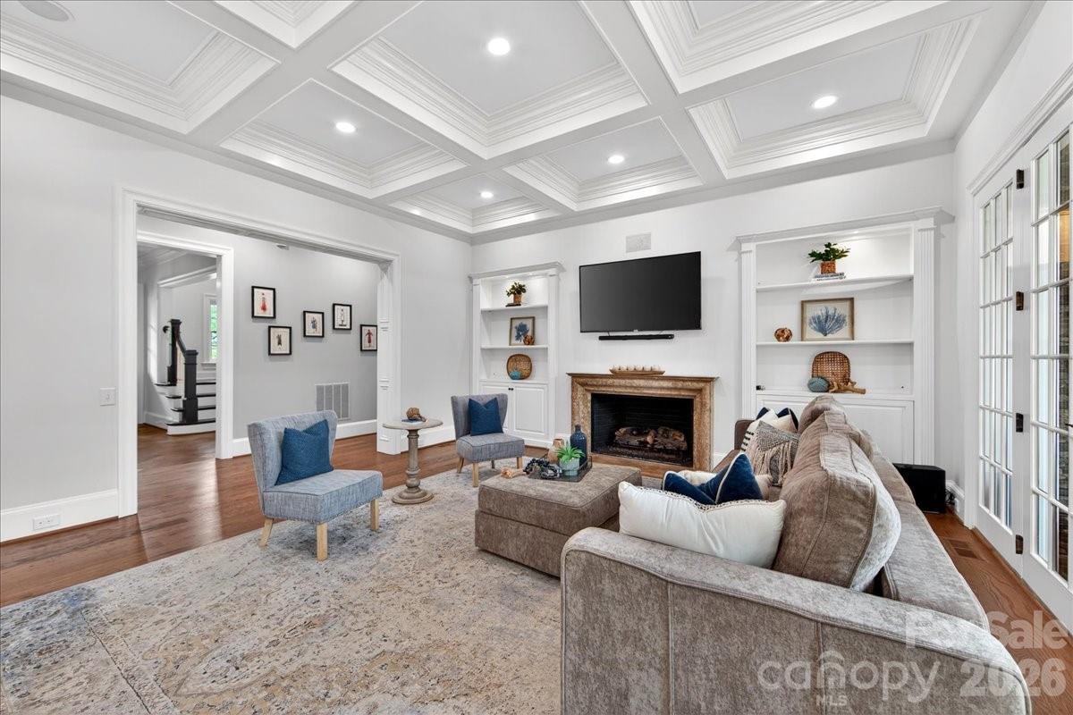 2135 Sharon Avenue Charlotte NC 28211