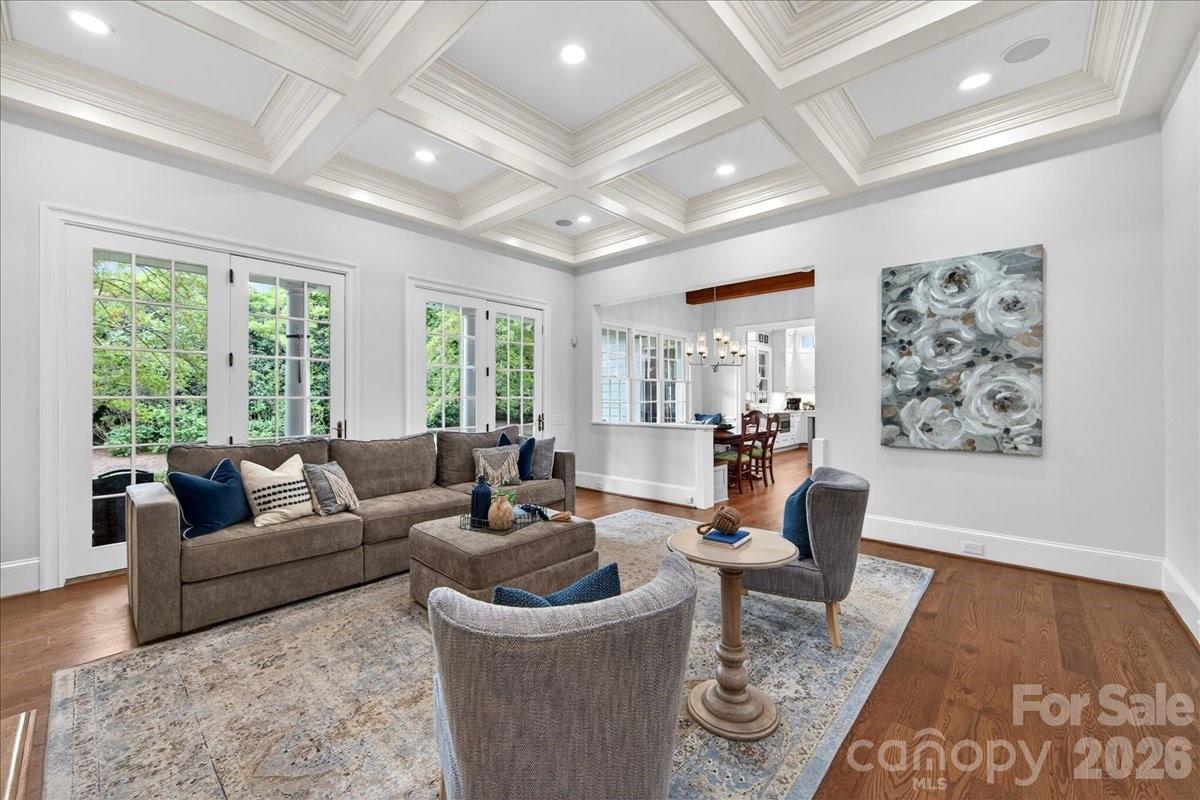 2135 Sharon Avenue Charlotte NC 28211