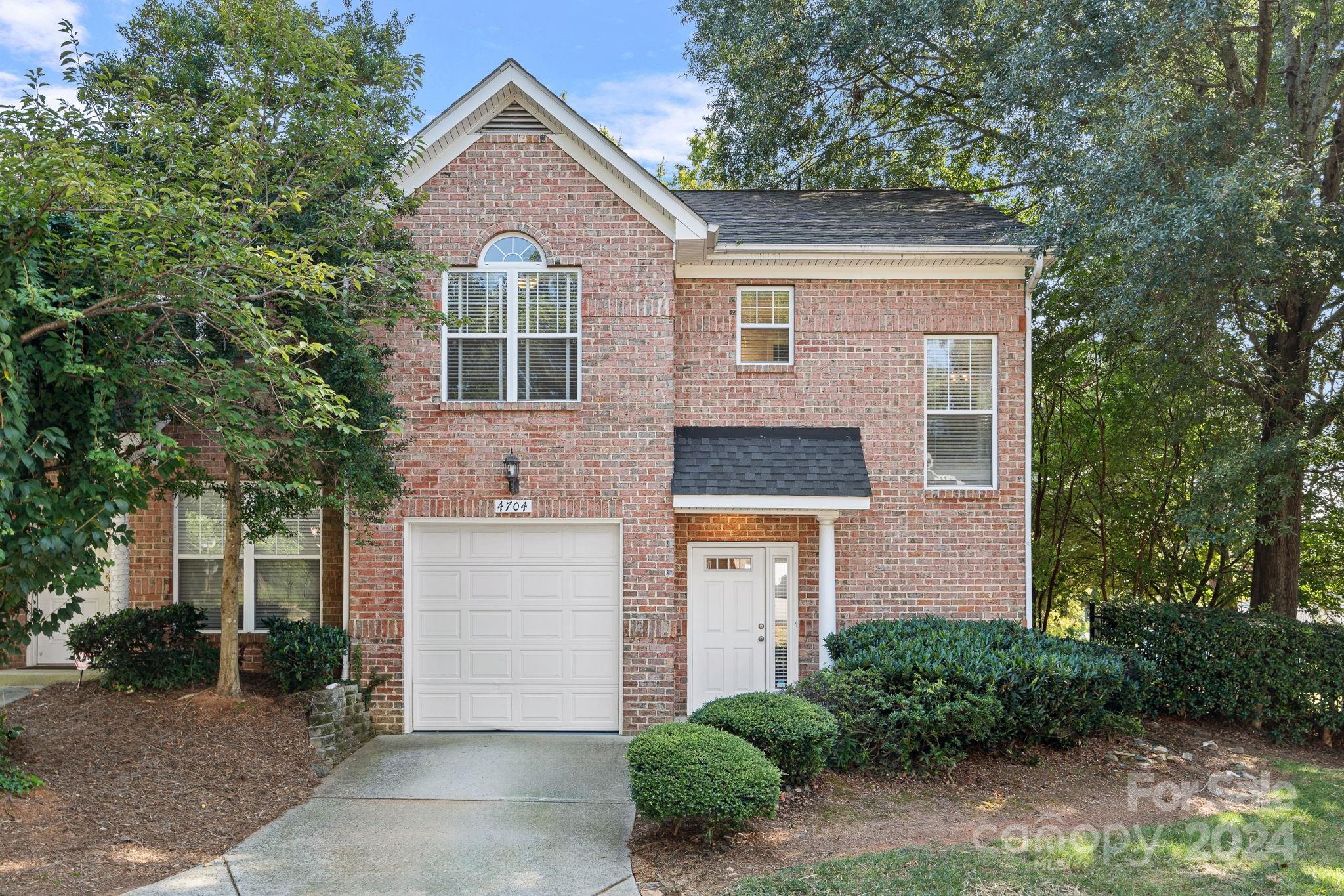 4704 Hunter Crest Lane Charlotte NC 28209