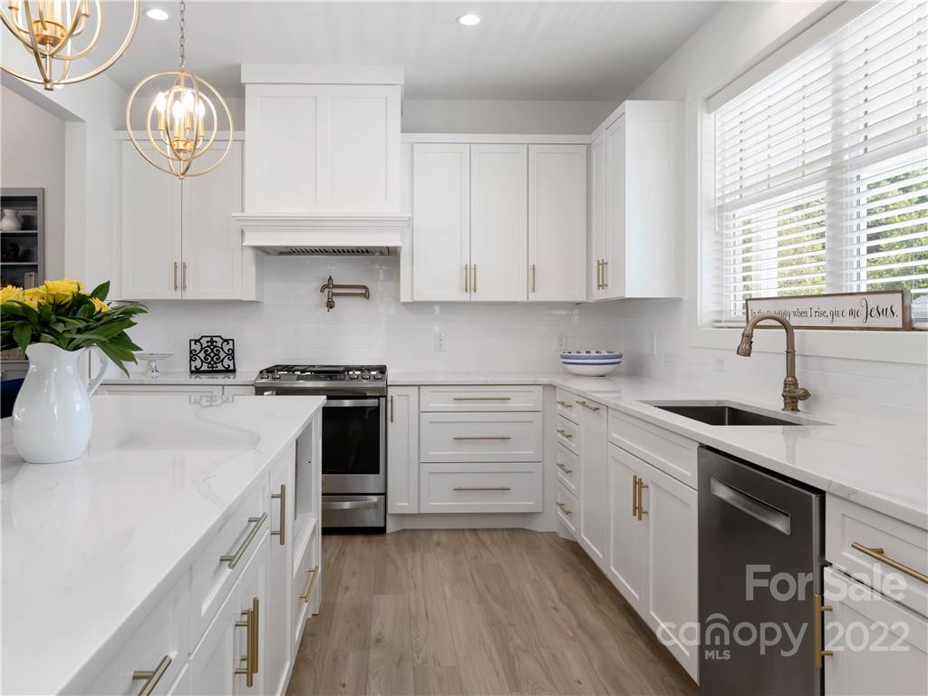6 Worley Lane Fletcher NC 28732