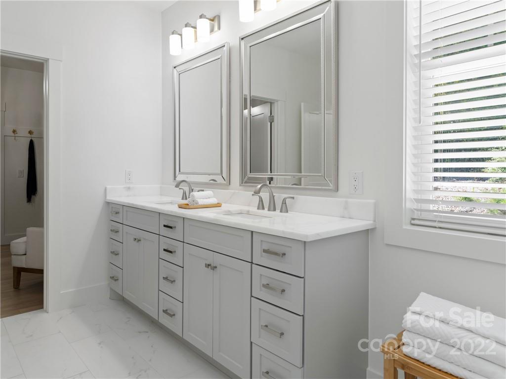6 Worley Lane Fletcher NC 28732