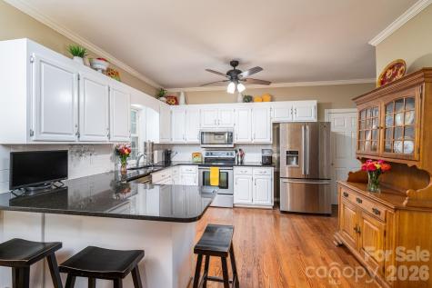 1228 Plantation Trail Gastonia NC 28056