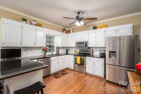 1228 Plantation Trail Gastonia NC 28056