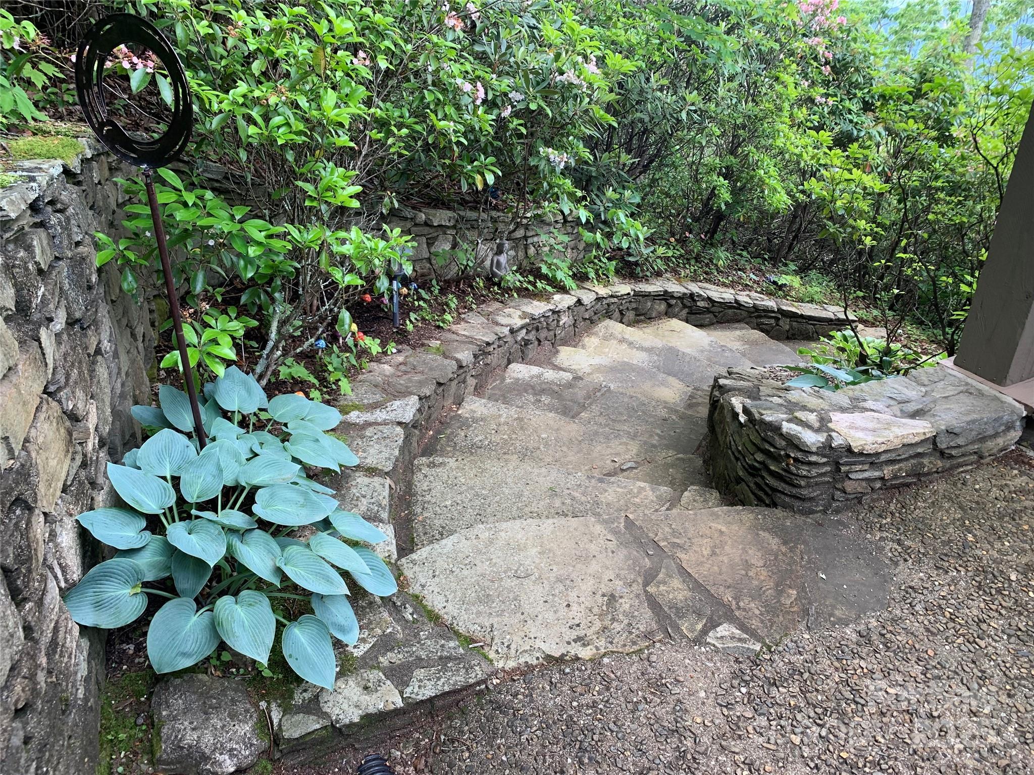 2998 Creston Drive Black Mountain NC 28711