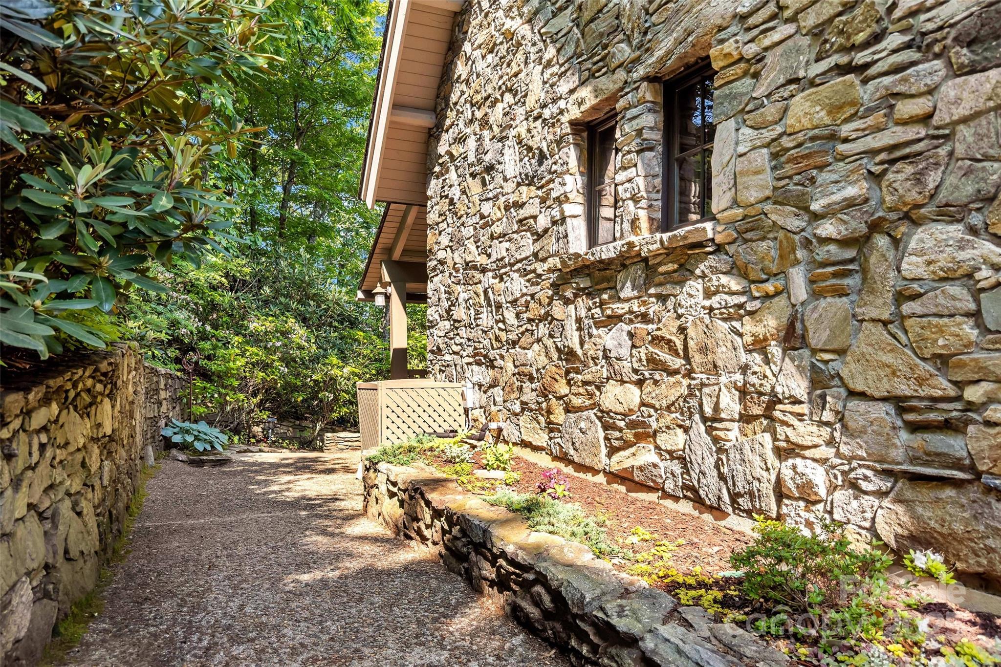 2998 Creston Drive Black Mountain NC 28711