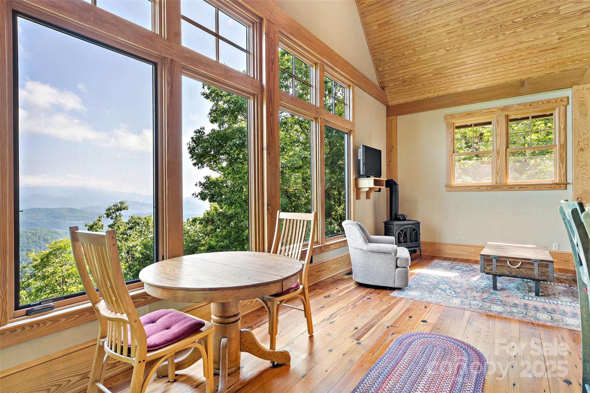 2998 Creston Drive Black Mountain NC 28711