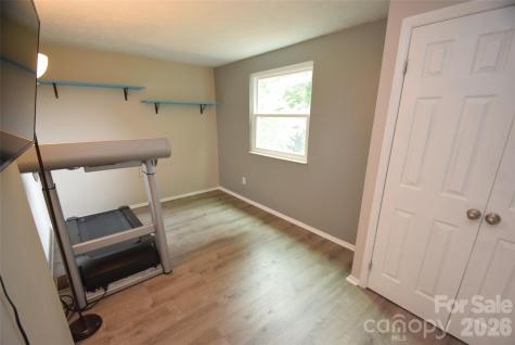 9432 Lexington Circle Charlotte NC 28213