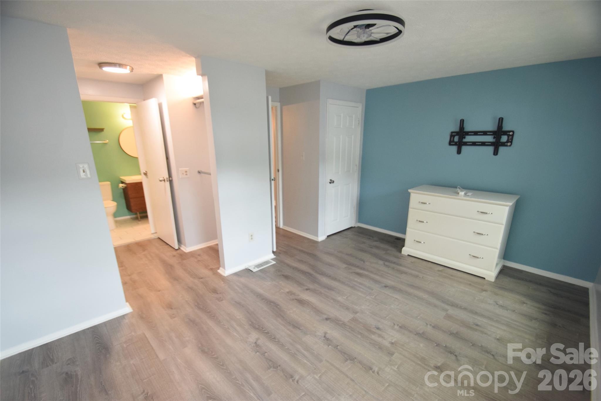 9432 Lexington Circle Charlotte NC 28213