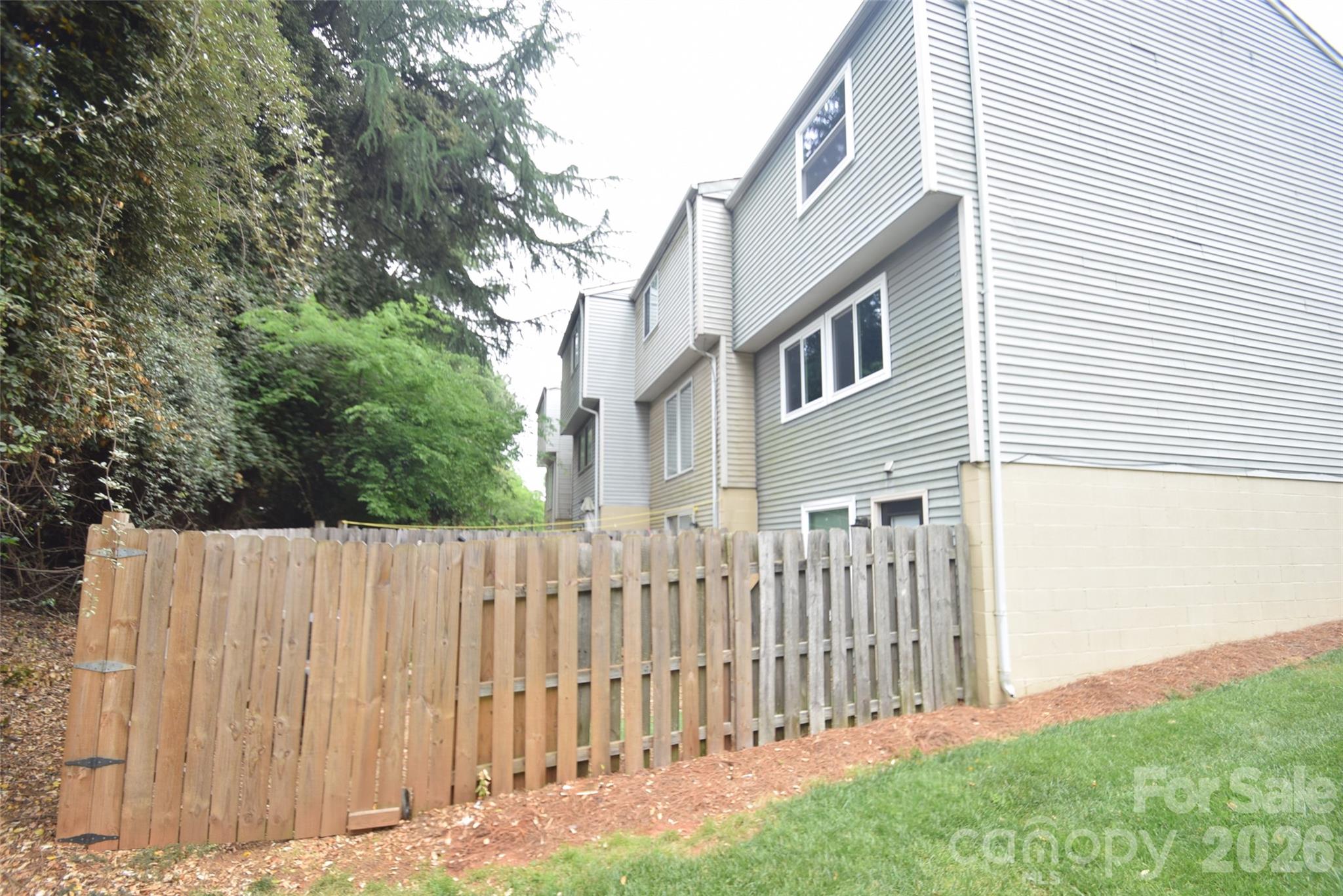 9432 Lexington Circle Charlotte NC 28213