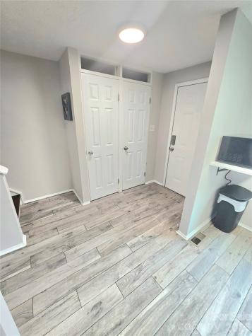 9432 Lexington Circle Charlotte NC 28213