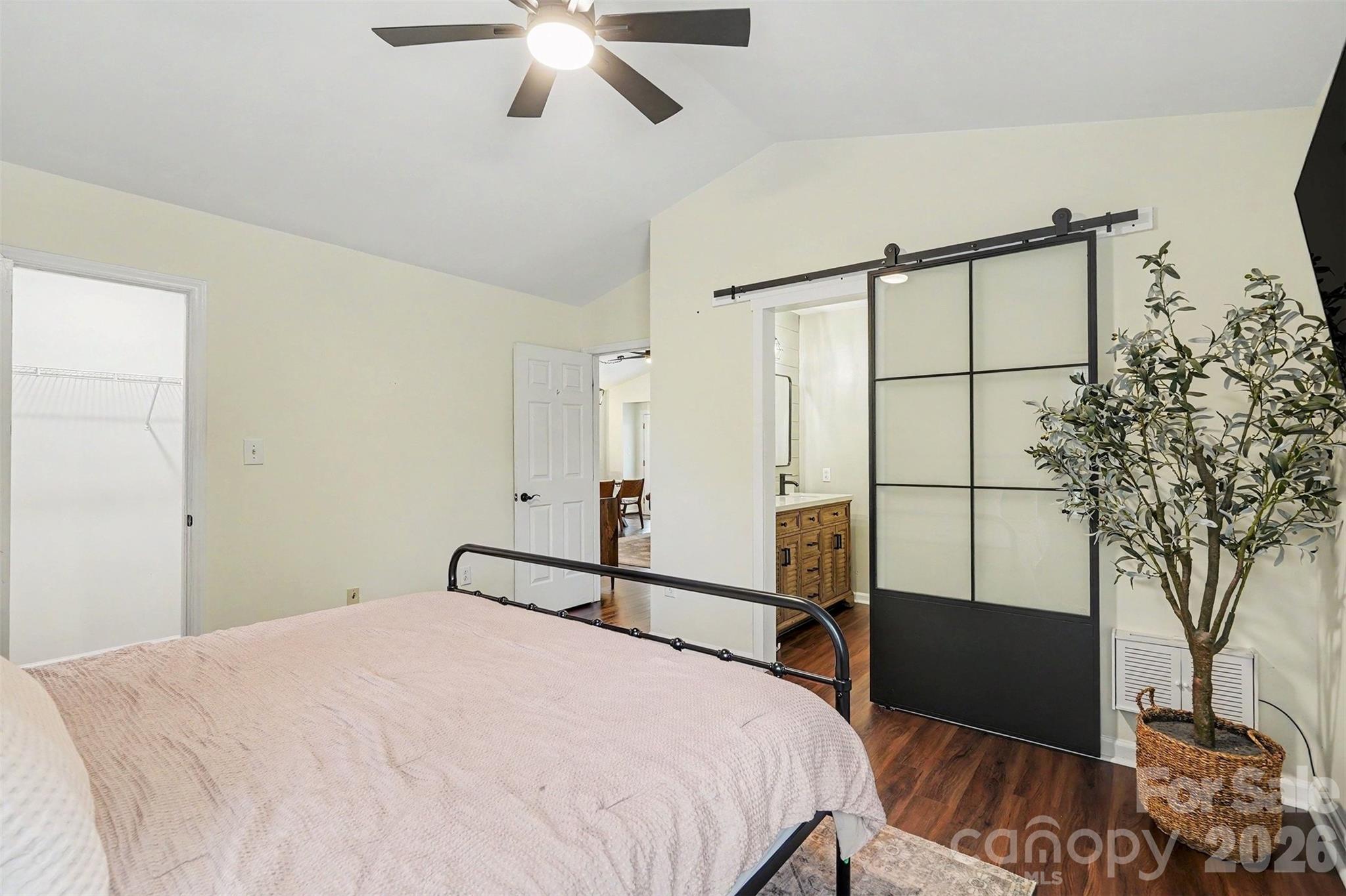 7450 Crestside Lane Charlotte NC 28227