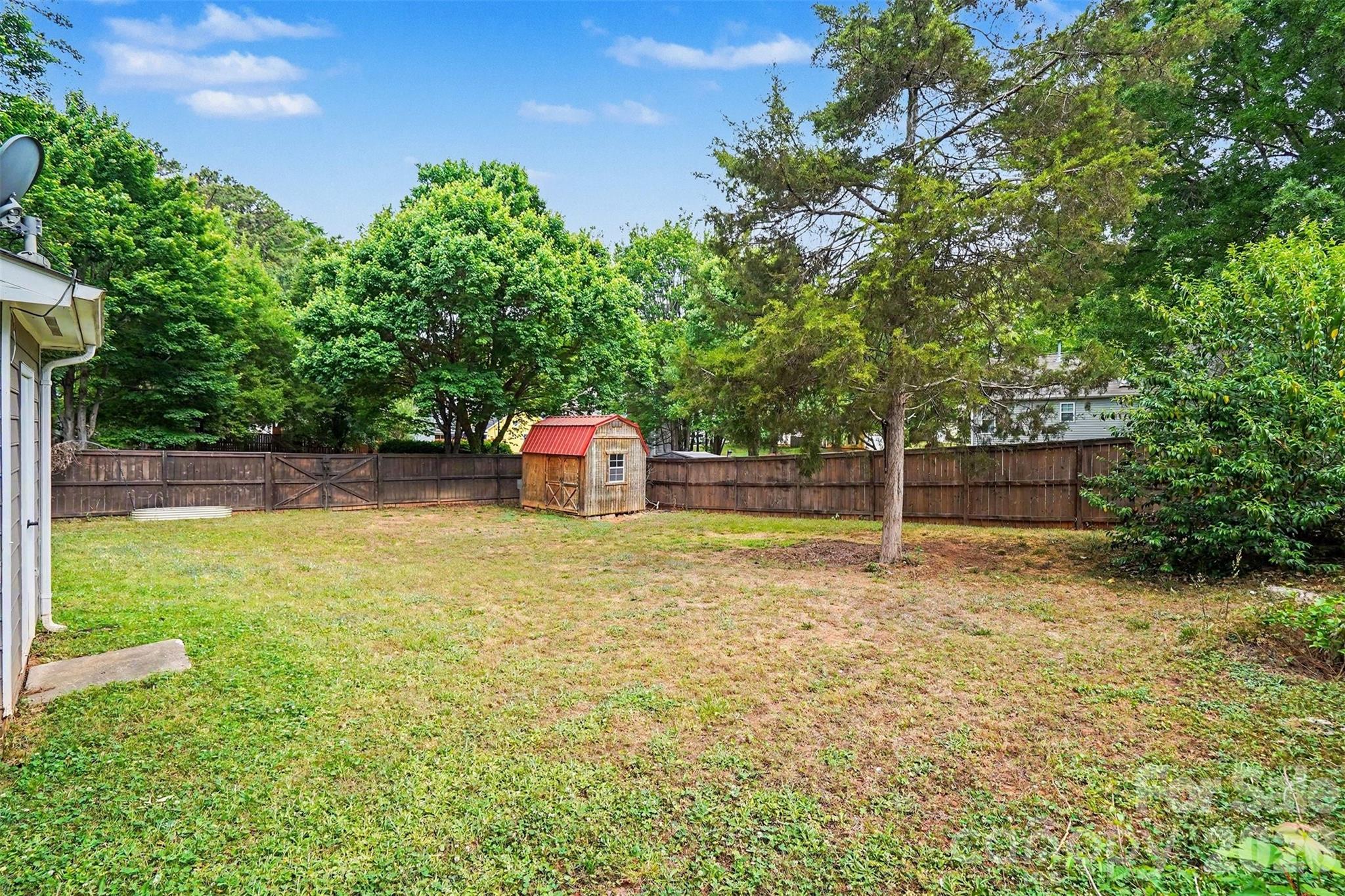 7450 Crestside Lane Charlotte NC 28227