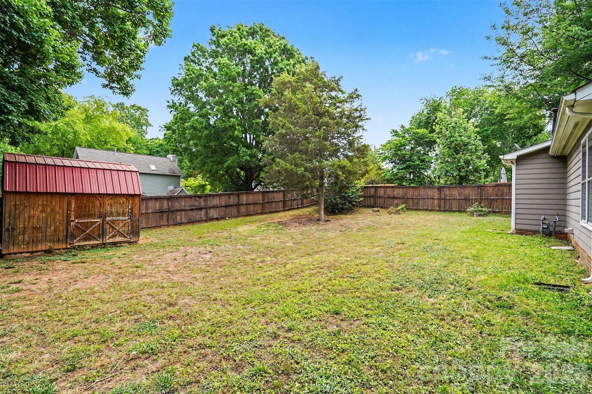 7450 Crestside Lane Charlotte NC 28227