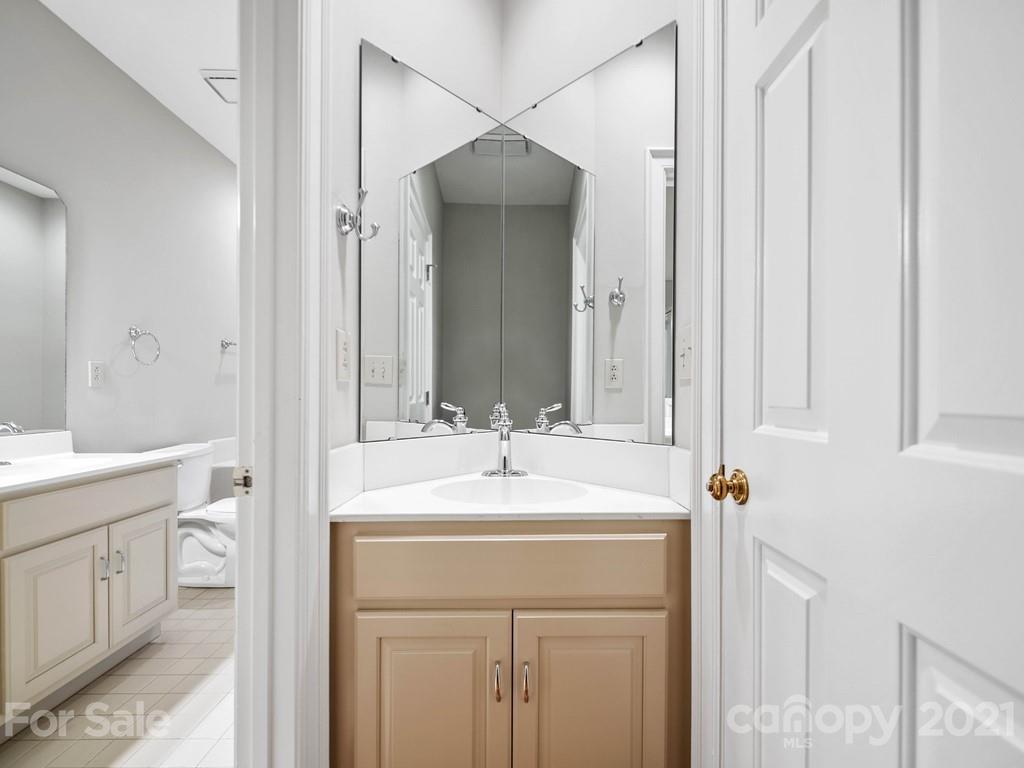 2835 Sharon View Road Charlotte NC 28210