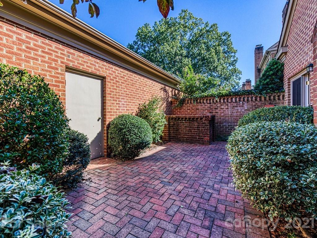 2835 Sharon View Road Charlotte NC 28210